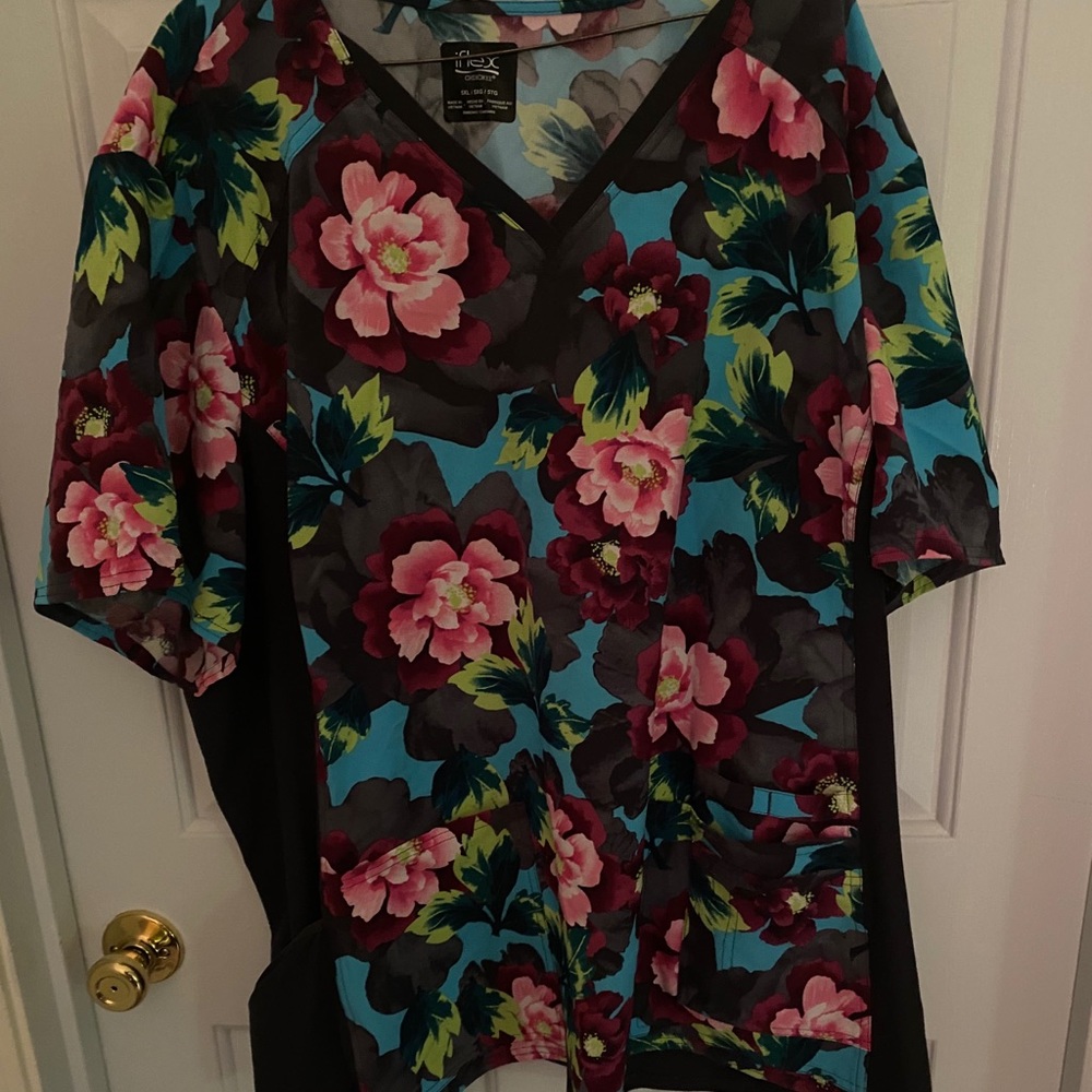 Set of 2 Cherokee plus size scrub tops